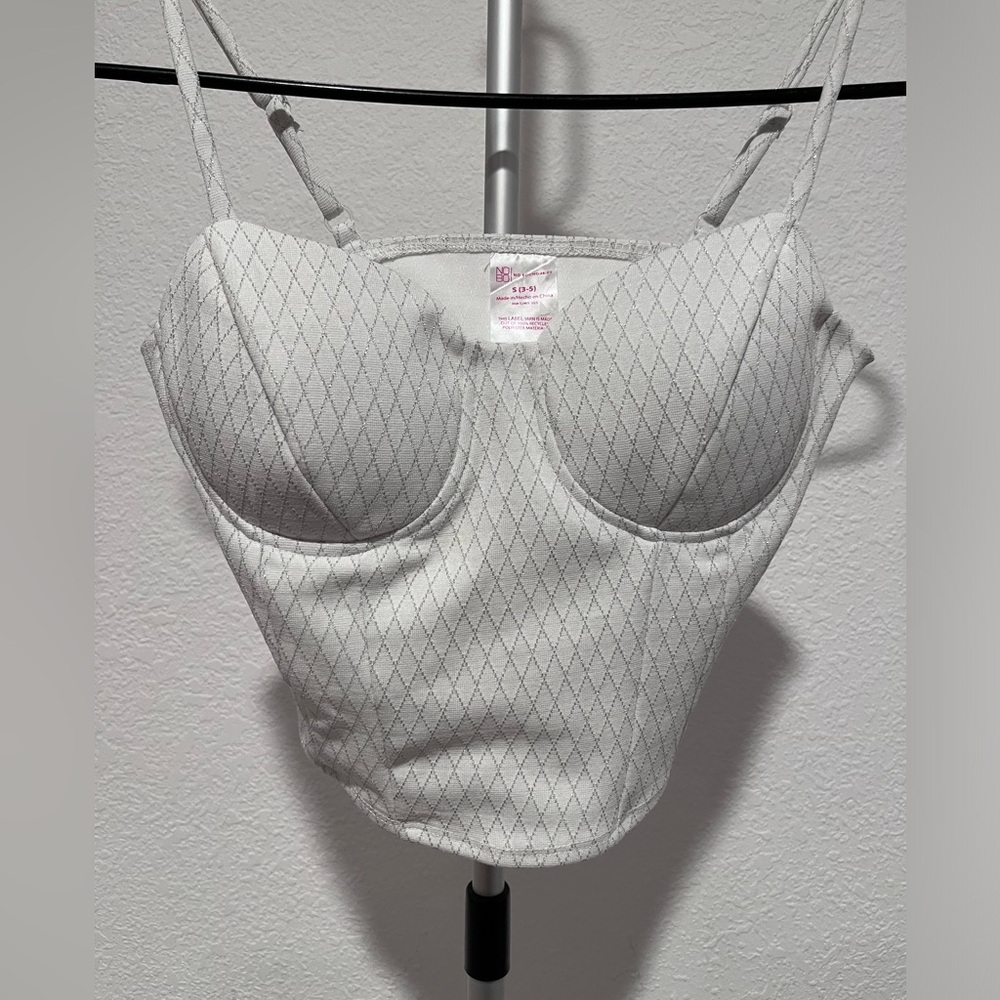No boundaries White/silver Crop Top New Size s. Halloween costume angel